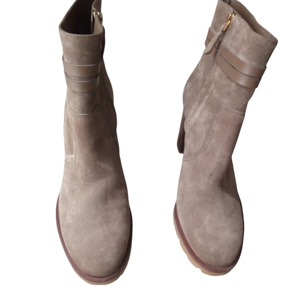 Tory Burch Tan Brown Suede Leather Lug Sole Platform Ankle Boots Zip Side 9.5 - Picture 2 of 7